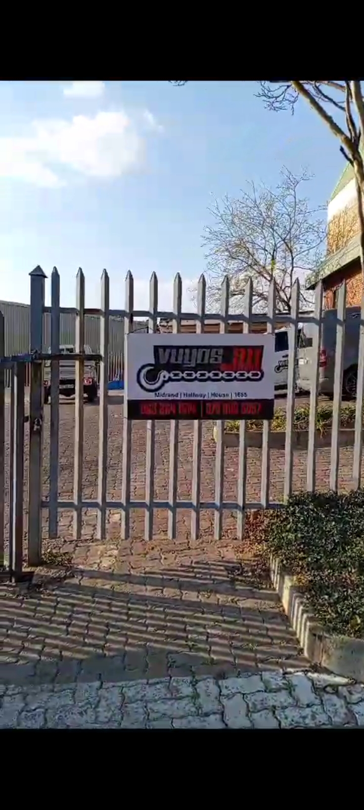 Vuyo's 911 Flatbed Towing Services