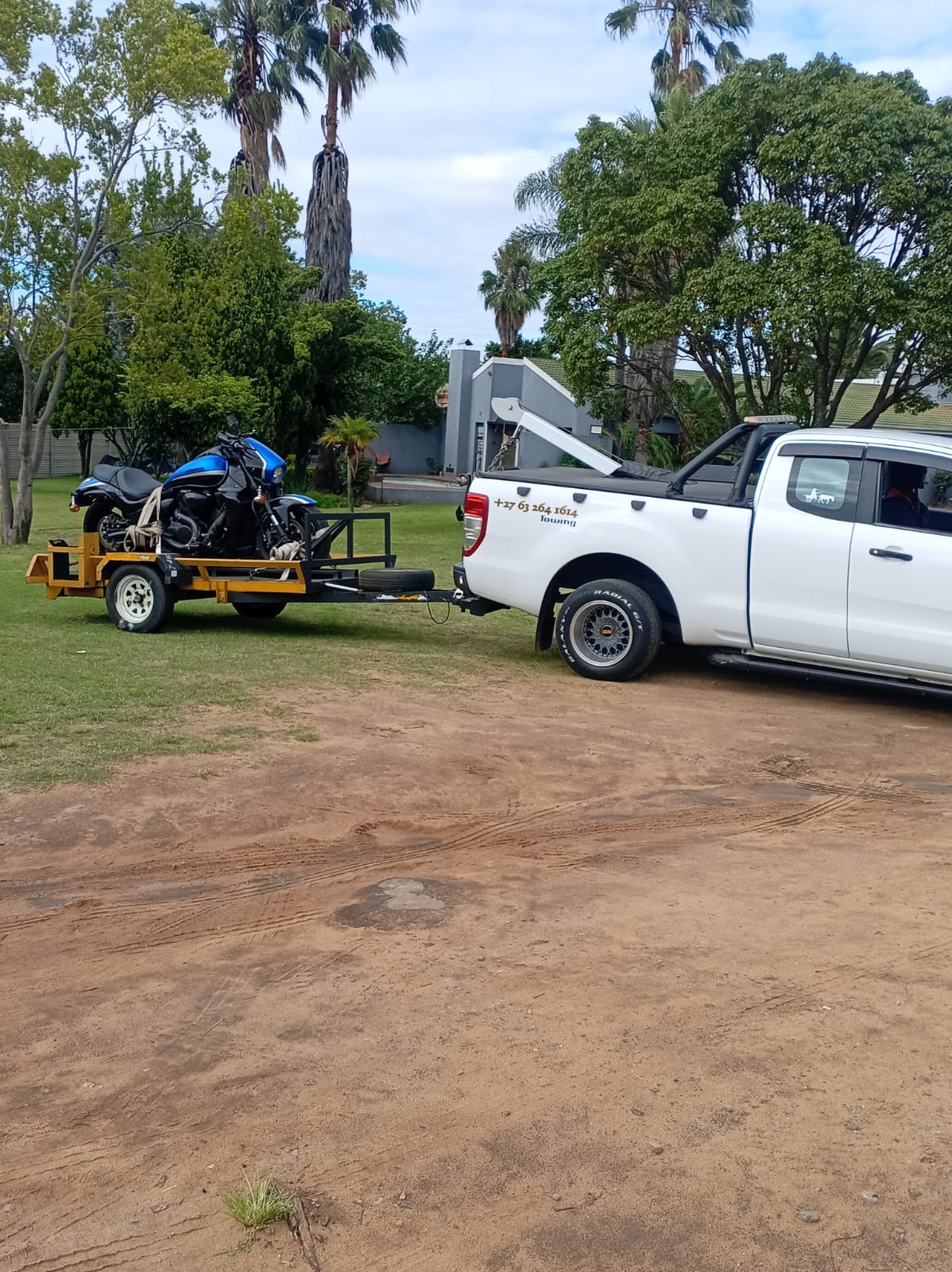 Vuyo's 911 Vehicle Towing Service